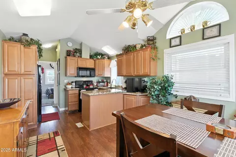 2366 S Pomo Ave, Apache Junction, AZ 85119 photo 9