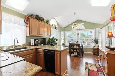 2366 S Pomo Ave, Apache Junction, AZ 85119 photo 7