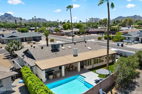 View/Area - 3702 E Sahuaro Dr, Phoenix, AZ 85028 photo 1 of 2