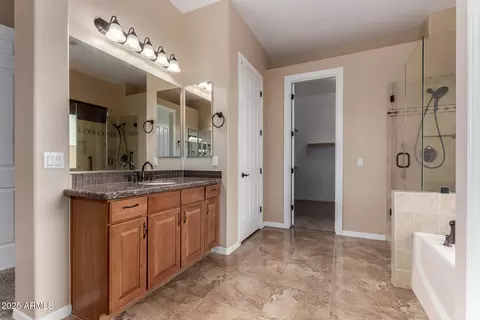 Bath - 1355 E Clark Dr, Gilbert, AZ 85297 photo 3 of 6
