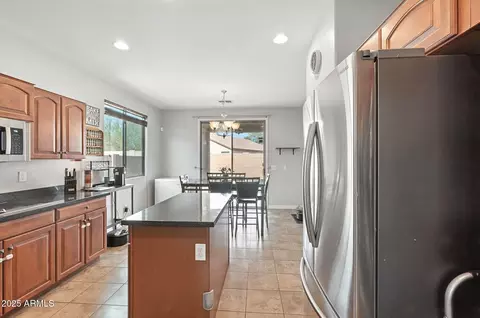 Kitchen - 4611 S 25th Dr, Phoenix, AZ 85041 photo 6 of 6