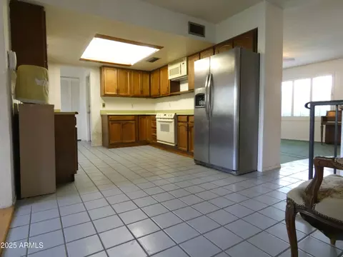 Kitchen - 3214 W State Ave, Phoenix, AZ 85051 photo 2 of 2
