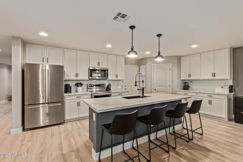 2913 E Binner Dr, Chandler, AZ 85225