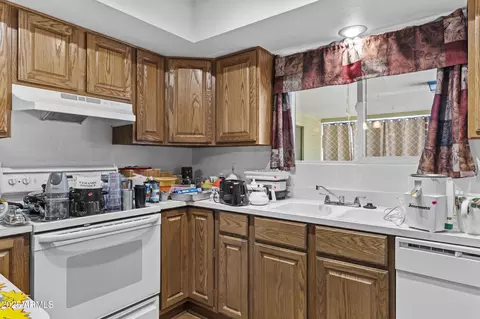 Kitchen - 2045 Encanto St, Mesa, AZ 85213 photo 2 of 2