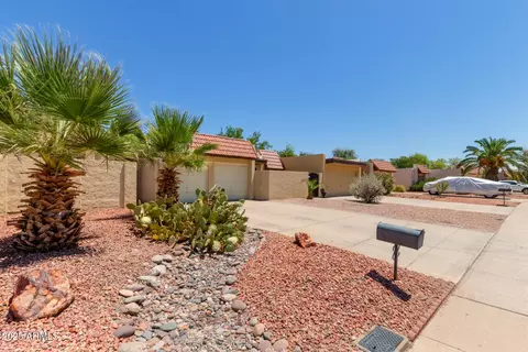 5335 S Mitchell Dr, Tempe, AZ 85283 photo 5