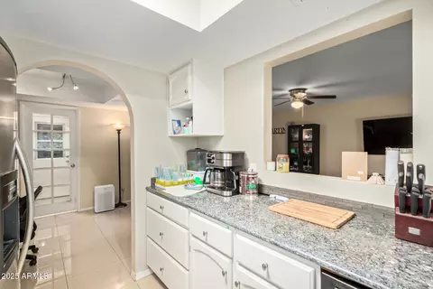 5335 S Mitchell Dr, Tempe, AZ 85283 photo 14