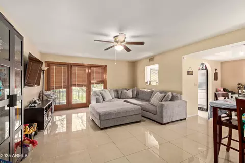 5335 S Mitchell Dr, Tempe, AZ 85283 photo 8
