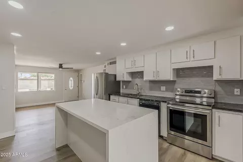 Kitchen - 4025 E Surrey Ave, Phoenix, AZ 85032 photo 3 of 3