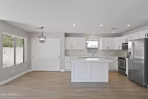 Kitchen - 2838 E Shady Spring Trl, Phoenix, AZ 85024 photo 4 of 4