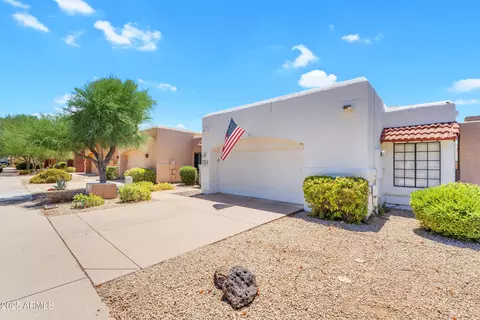 4525 E Rosemonte Dr, Phoenix, AZ 85050 photo 2