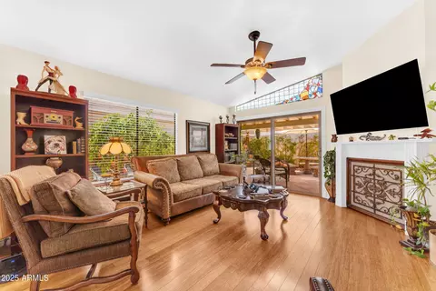 4525 E Rosemonte Dr, Phoenix, AZ 85050 photo 3