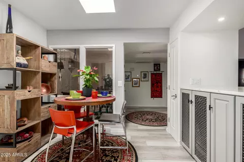 Dining - 1011 E Becker Ln, Phoenix, AZ 85020 photo 1 of 2