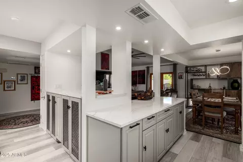 Entry Way - 1011 E Becker Ln, Phoenix, AZ 85020 photo 1 of 1