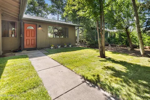 3619 W Mountain Dr, Flagstaff, AZ 86001