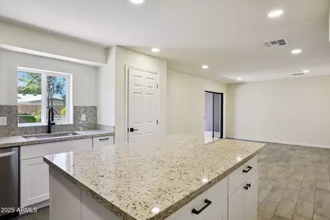 3323 W Marshall Ave W, Phoenix, AZ 85017 photo 13