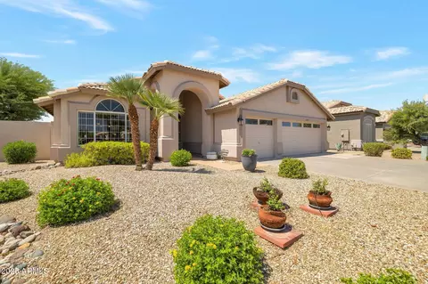10923 W Escuda Dr, Sun City, AZ 85373