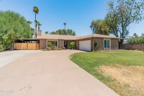 4304 W El Caminito Dr, Glendale, AZ 85302