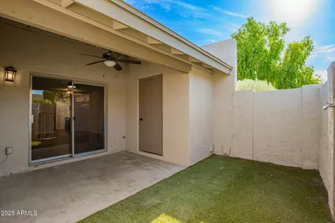 Exterior - 1002 E Cochise Dr, Phoenix, AZ 85020 photo 2 of 3