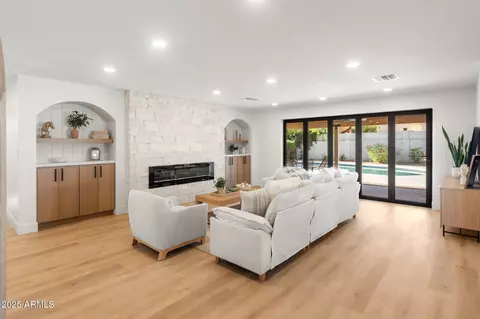 5122 E Blanche Dr, Scottsdale, AZ 85254