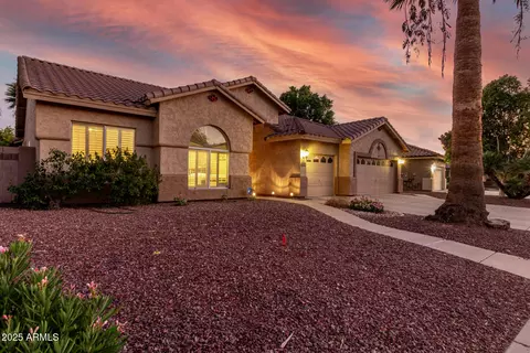 277 W Oxford Ln, Gilbert, AZ 85233