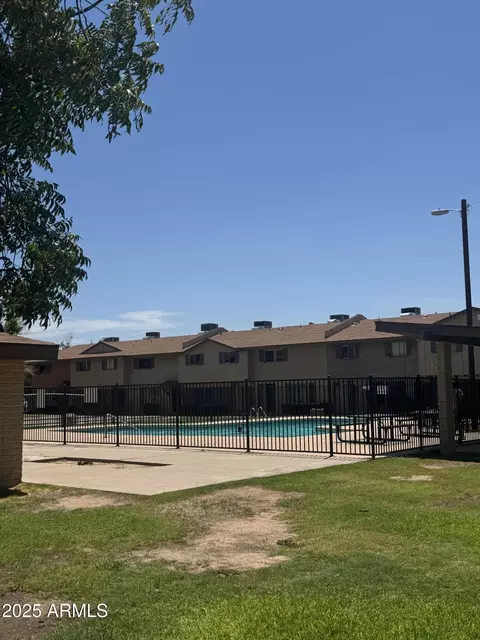 6765 N 44th Ave, Glendale, AZ 85301