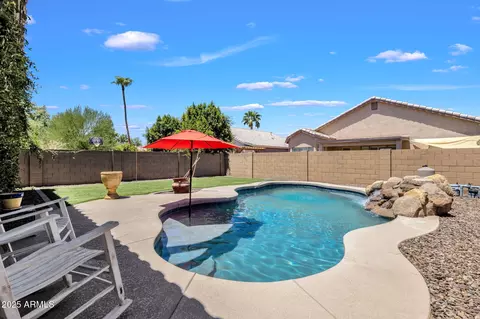 Exterior - 722 E Betsy Ln, Gilbert, AZ 85296 photo 6 of 13