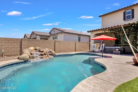 Exterior - 722 E Betsy Ln, Gilbert, AZ 85296 photo 10 of 13