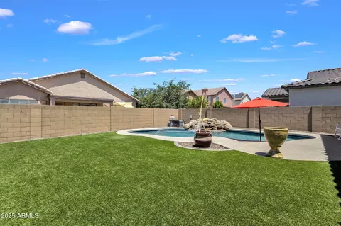 Exterior - 722 E Betsy Ln, Gilbert, AZ 85296 photo 8 of 13