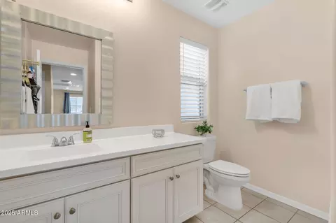 Bath - 722 E Betsy Ln, Gilbert, AZ 85296 photo 5 of 5