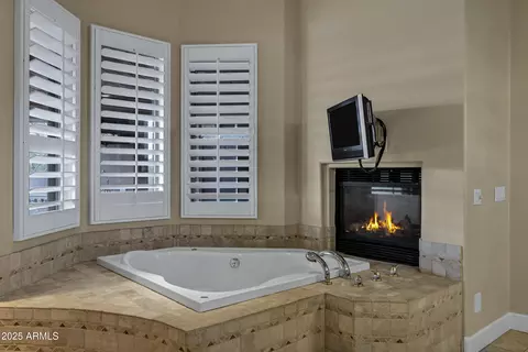 Bath - 8540 E Mcdowell Rd #102, Mesa, AZ 85207 photo 6 of 10