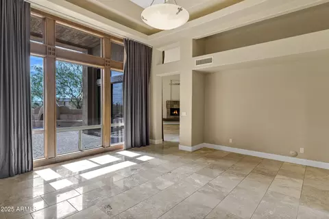 Living - 8540 E Mcdowell Rd #102, Mesa, AZ 85207 photo 5 of 9