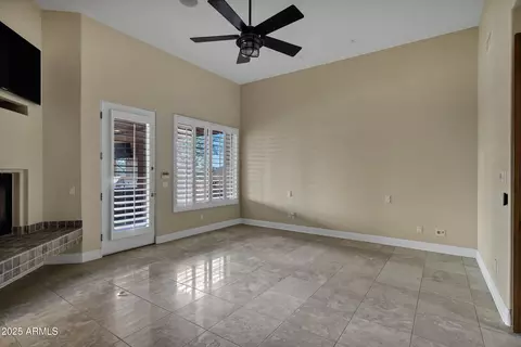 Living - 8540 E Mcdowell Rd #102, Mesa, AZ 85207 photo 8 of 9