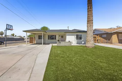 2802 N 35th Pl, Phoenix, AZ 85008