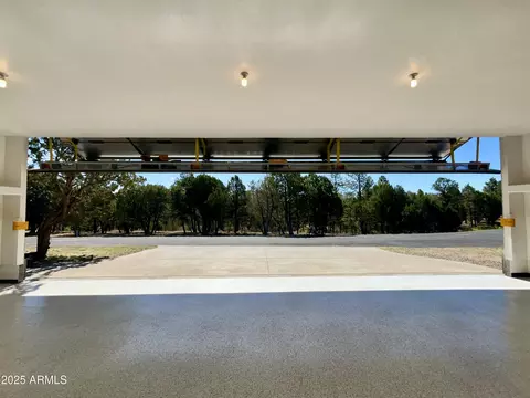 2337 Immelman Cir, Overgaard, AZ 85933 photo 8