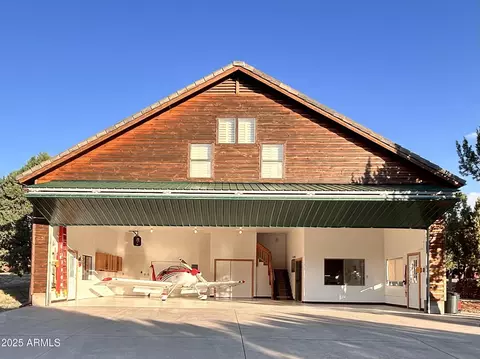 2337 Immelman Cir, Overgaard, AZ 85933