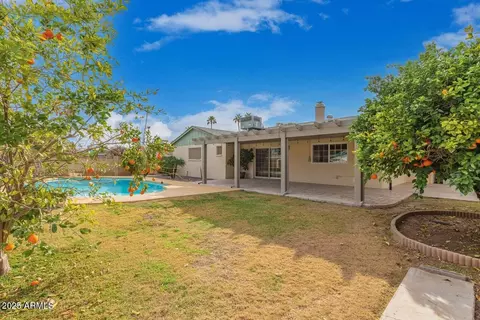 Exterior - 2122 E Palmcroft Dr, Tempe, AZ 85282 photo 3 of 5