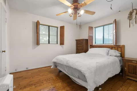 Bedroom - 1020 W Orangewood Ave, Phoenix, AZ 85021 photo 2 of 2
