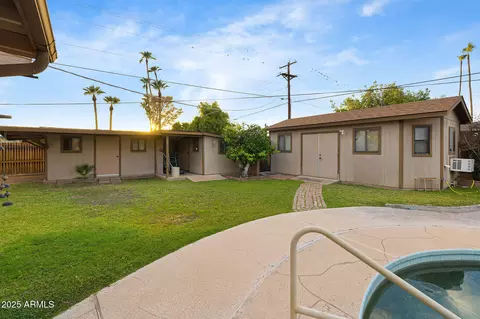 Exterior - 1020 W Orangewood Ave, Phoenix, AZ 85021 photo 12 of 12