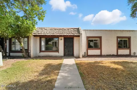 4652 W Desert Crest Dr, Glendale, AZ 85301
