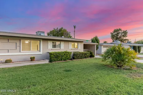 10219 W Snead Cir S, Sun City, AZ 85351