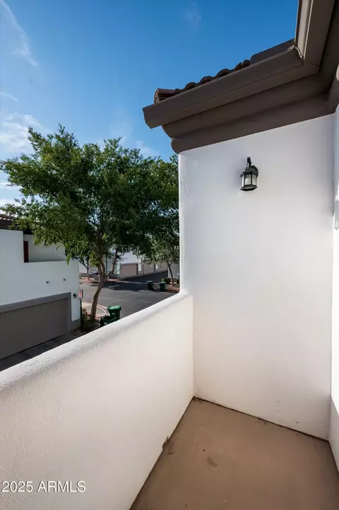 Exterior - 3150 E Beardsley Rd #1032, Phoenix, AZ 85050 photo 4 of 8