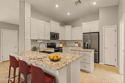 4674 E Alfalfa Dr, Gilbert, AZ 85298 photo 3
