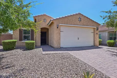 Exterior - 7764 S Abbey Ln, Gilbert, AZ 85298 photo 7 of 8