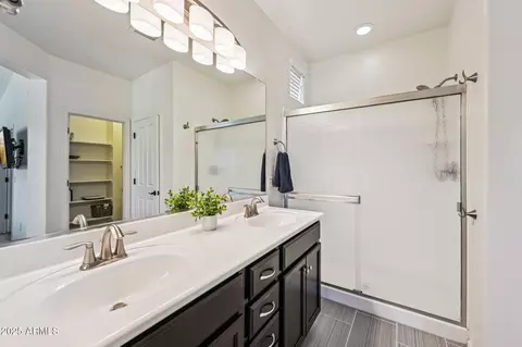 Bath - 7764 S Abbey Ln, Gilbert, AZ 85298 photo 1 of 2