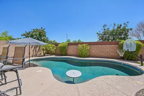 Exterior - 7764 S Abbey Ln, Gilbert, AZ 85298 photo 3 of 8