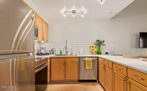 8055 E Thomas Rd #E110, Scottsdale, AZ 85251
