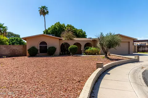 8618 N 43rd Dr, Glendale, AZ 85302