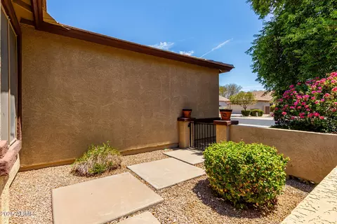 Exterior - 4292 E Shannon St, Gilbert, AZ 85295 photo 5 of 9