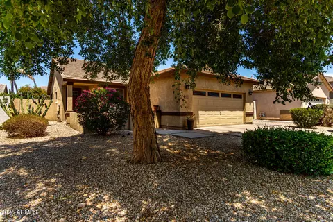 Exterior - 4292 E Shannon St, Gilbert, AZ 85295 photo 2 of 9