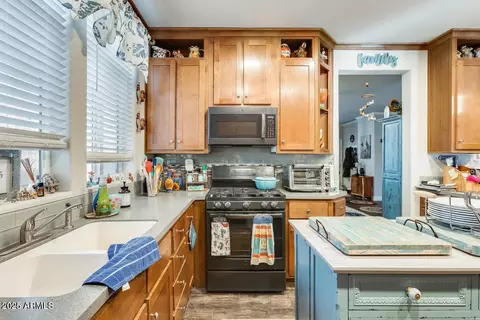 2607 E Phelps Rd, Phoenix, AZ 85032